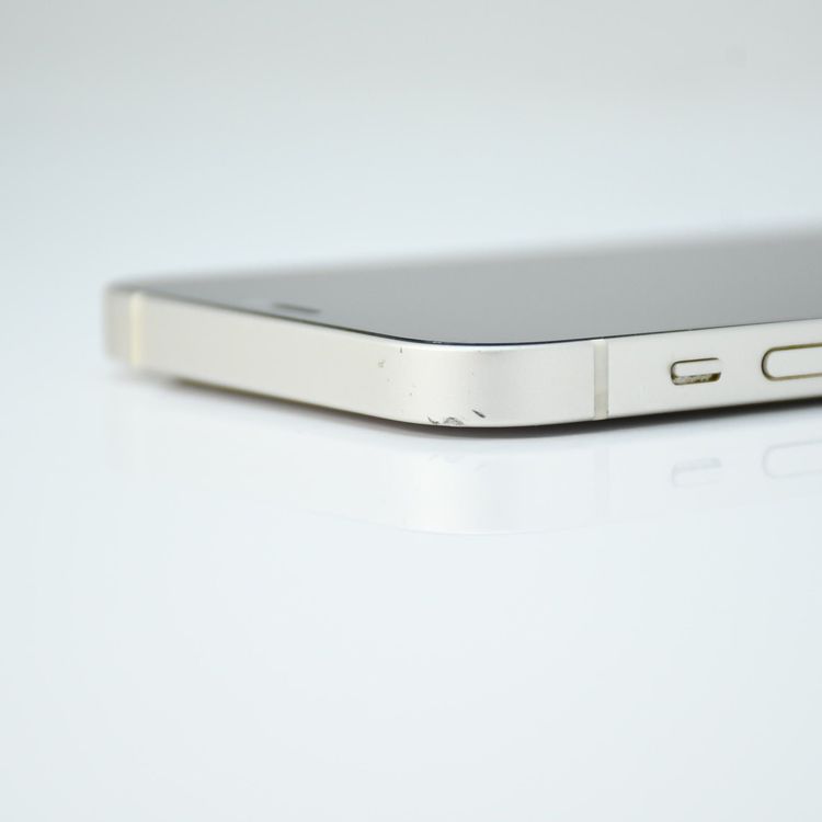 docomo SIM�ե꡼ iPhone12 64GB �ۥ磻��
