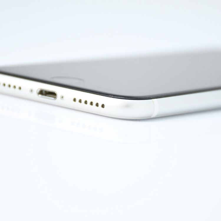 SIM�ե꡼ iPhone SE �裲���� 128GB �ۥ磻��