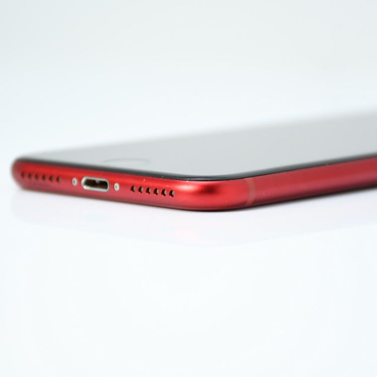 �ڱվ����ʡ������Хåƥ꡼98%��au SIM�ե꡼ iPhone SE��3���� 64GB ��å�