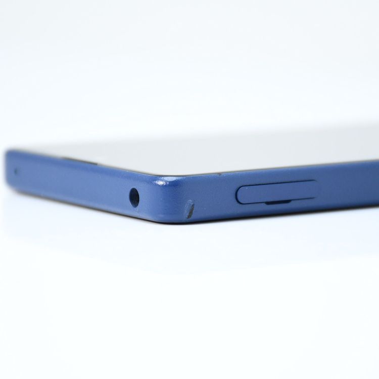 �ڱվ����ʡ�au SIM�ե꡼ Xperia Ace III SOG08 �֥롼