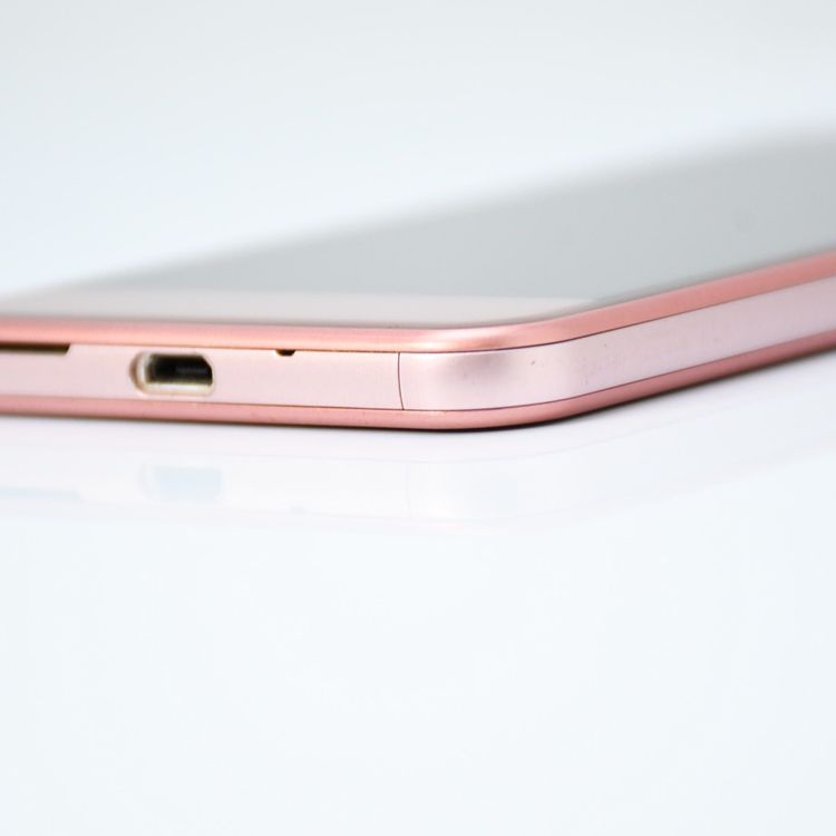 ��������������ɹ���Softbank SIM�ե꡼ AQUOS ea 606SH �ԥ�