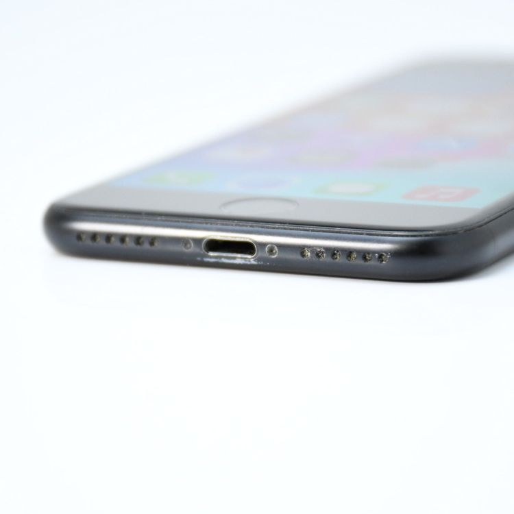 docomo SIM�ե꡼ iPhone SE �裲���� 64GB �֥�å�