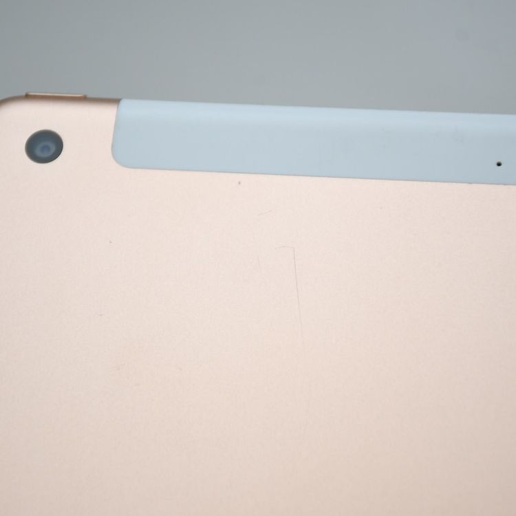 �ڥХåƥ꡼��������90���SIM�ե꡼ iPad ��7���� 32GB �������