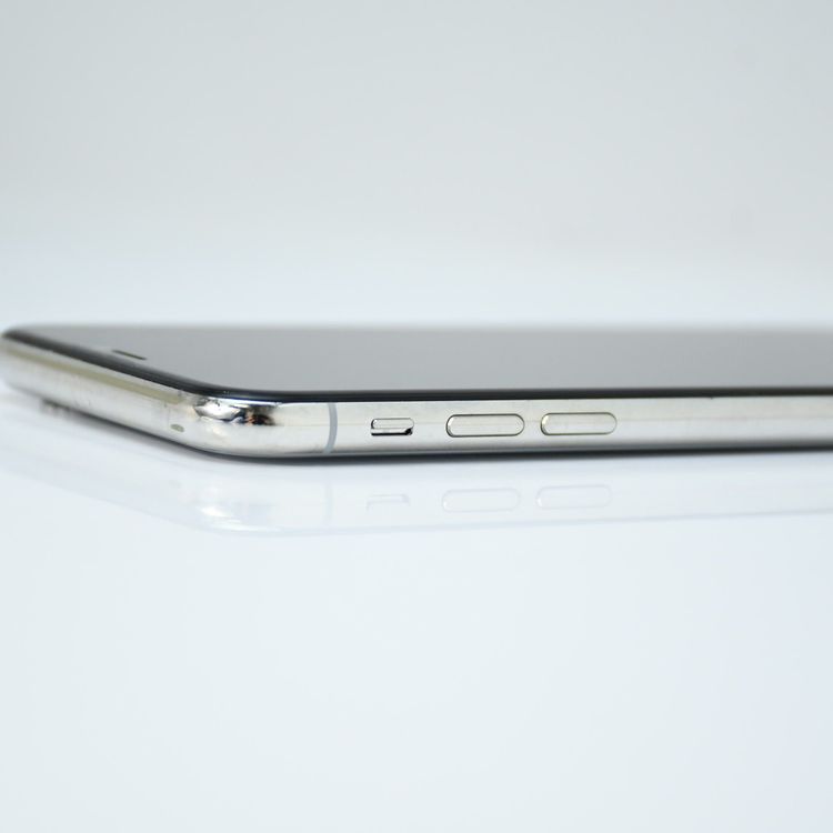 ��ư���ǽ������100����վ����ʡ�SIM�ե꡼ iPhone X 64GB ����С�