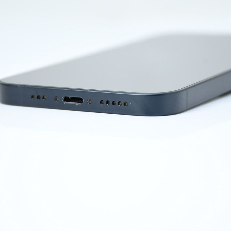 �ڽ����Хåƥ꡼��������85%��SIM�ե꡼iPhone14 128GB �ߥåɥʥ���