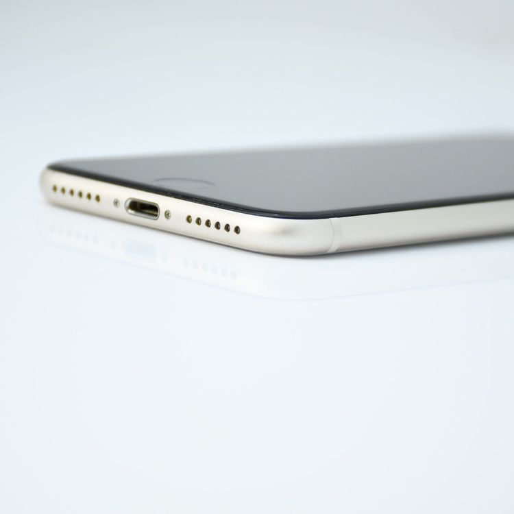 ʡưġ100 % SIMե꡼ iPhoneSE 裳 64GB 饤