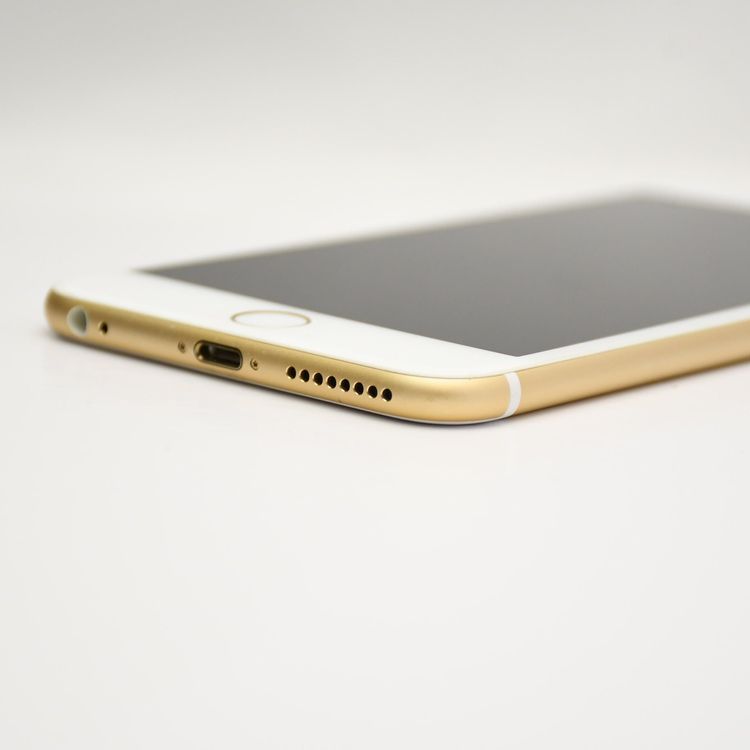 ����������Хåƥ꡼��������95���docomo iPhone 6 Plus 64GB �������