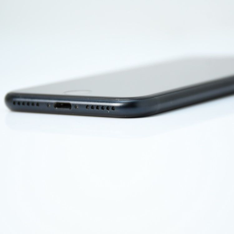 �ڽ�������86%��docomo SIM�ե꡼ iPhone SE��3���� 64GB �ߥåɥʥ���