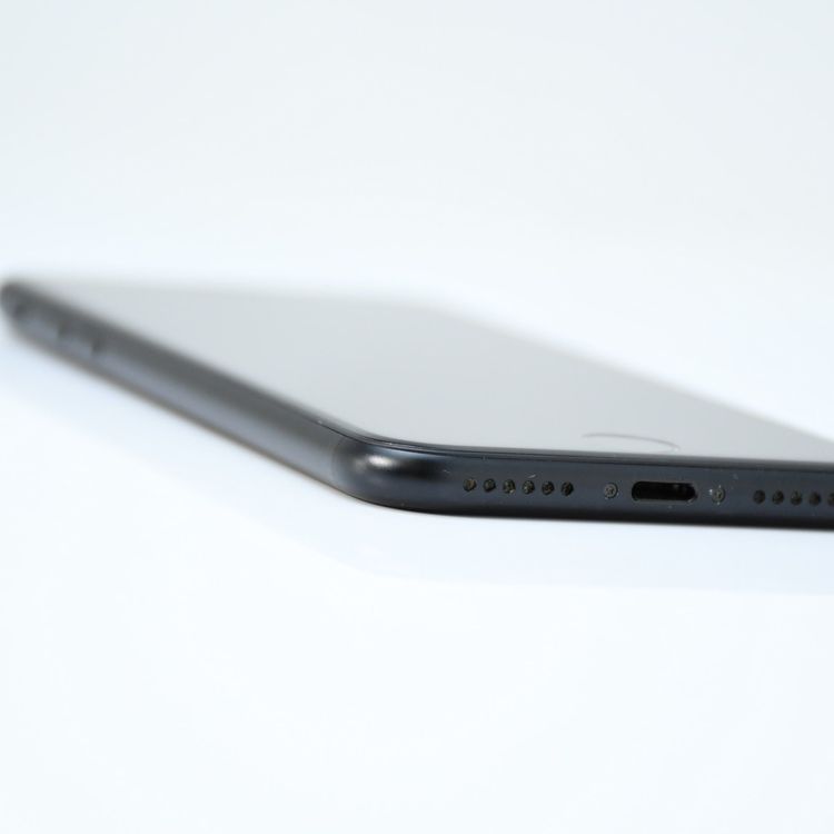 �ڽ����Хåƥ꡼��������100���SIM�ե꡼ iPhone SE �裲���� 64GB �֥�å�