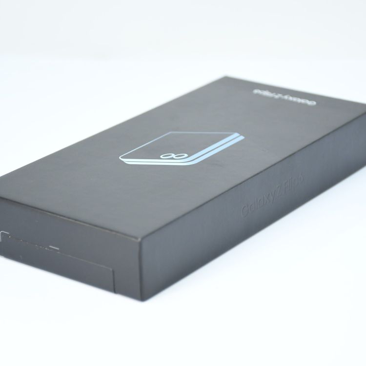 �ڿ���̤�����ʡ�docomo SIM�ե꡼ Galaxy Z Flip6 SC-54E �֥롼