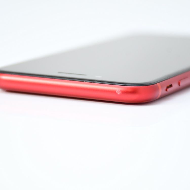 �ڱվ����ʡ�SIM�ե꡼ iPhone SE �裲���� 128GB ��å�