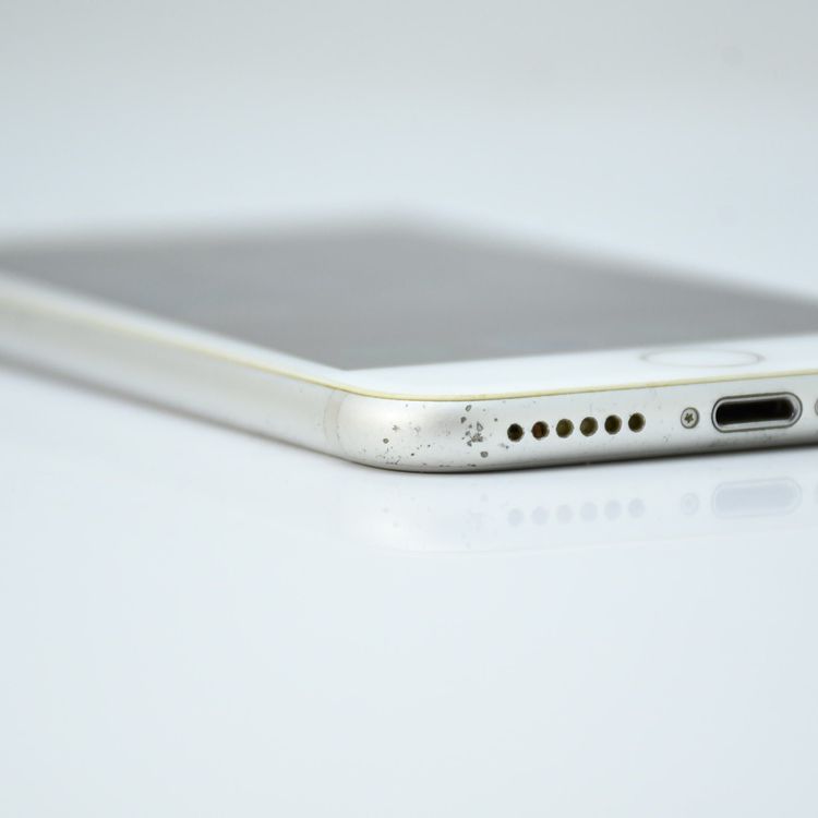SIM�ե꡼ iPhone7 32GB ����С�