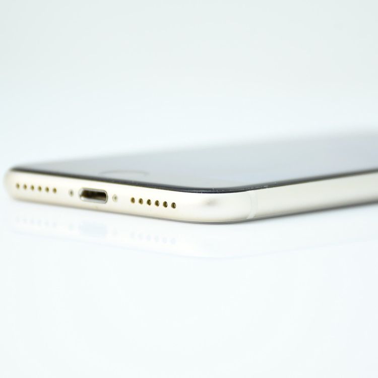 �����ʡ������Хåƥ꡼86���docomo SIM�ե꡼ iPhoneSE �裳���� 64GB