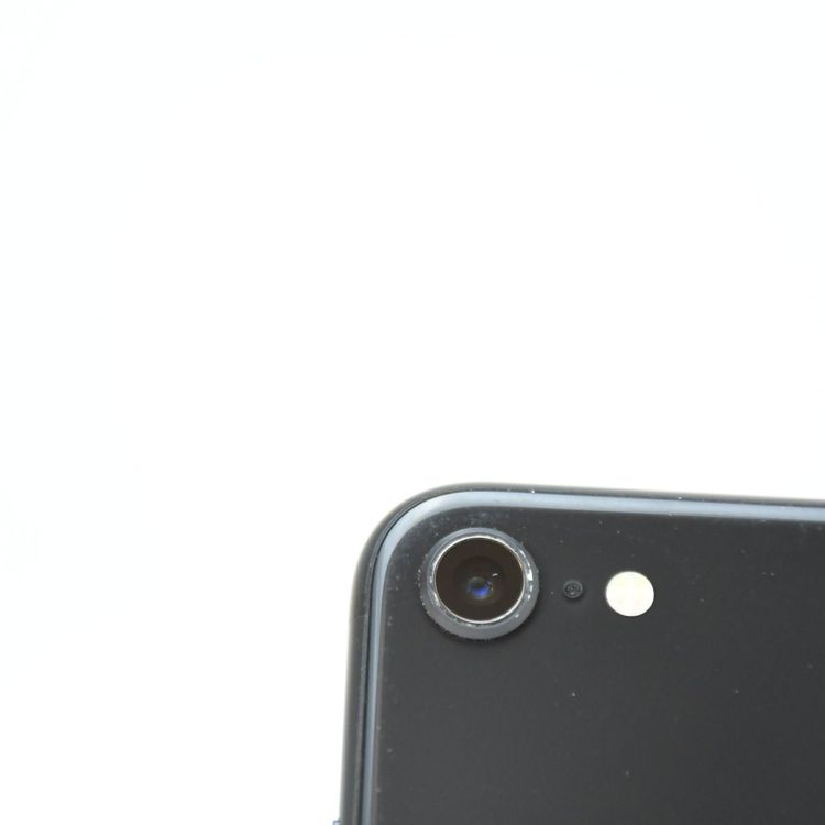 SIM�ե꡼ iPhone SE �裲���� 64GB �֥�å�