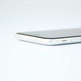 �ڽ����Хåƥ꡼�������� 82���SIM�ե꡼ iPhone SE �裲���� 64GB �ۥ磻��