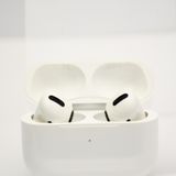 AirPods ��1���� with MagSafe Charging Case