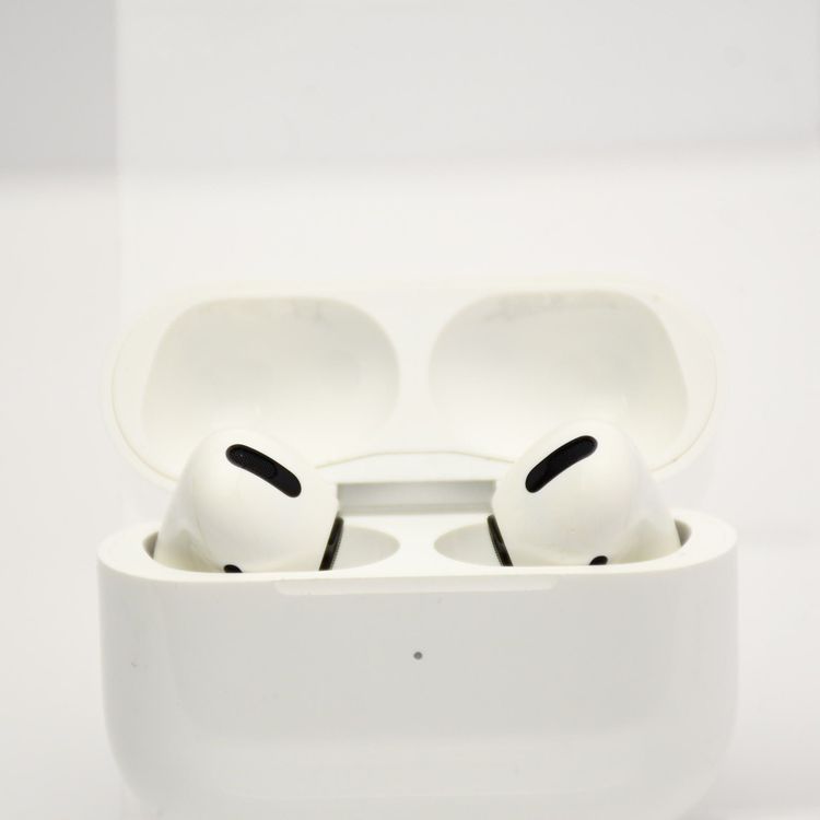 AirPods ��1���� with MagSafe Charging Case