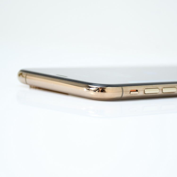 �ڥ���󥯡����ʡ�au iPhone XS 64GB �������