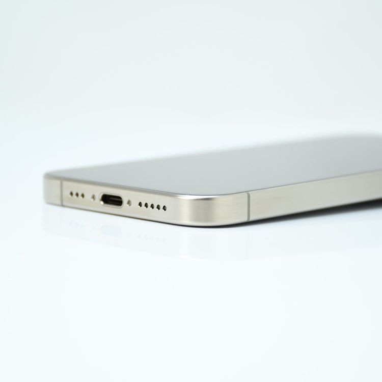 �����ʡ������ɹ�96%��docomo SIM�ե꡼iPhone15 Pro 256GB