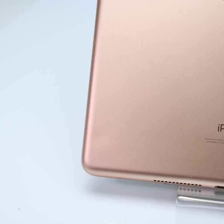 【液晶美品】 iPad 第7世代 Wi-Fiモデル 32GB ゴールド