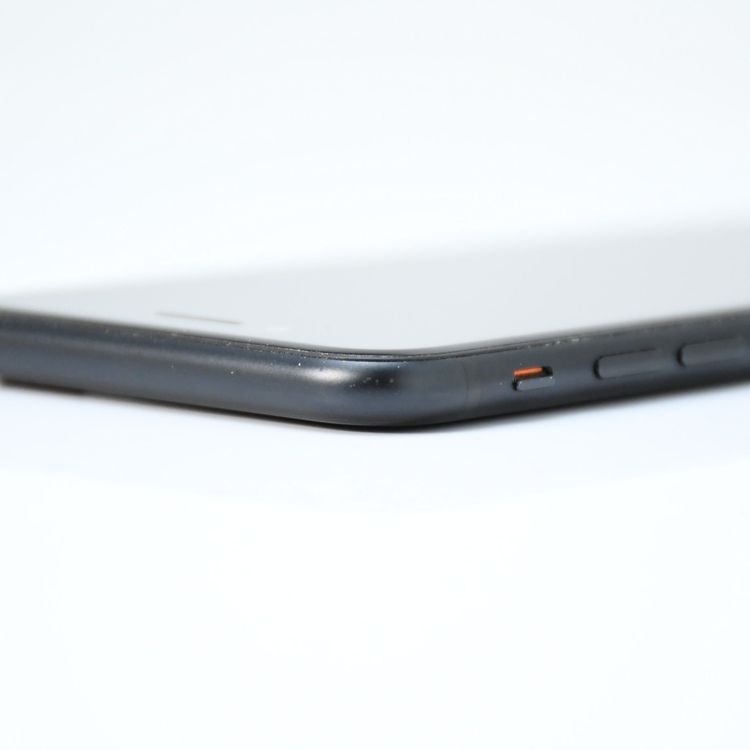 �����ʡ�SIM�ե꡼ iPhone SE �裲���� 128GB �֥�å�