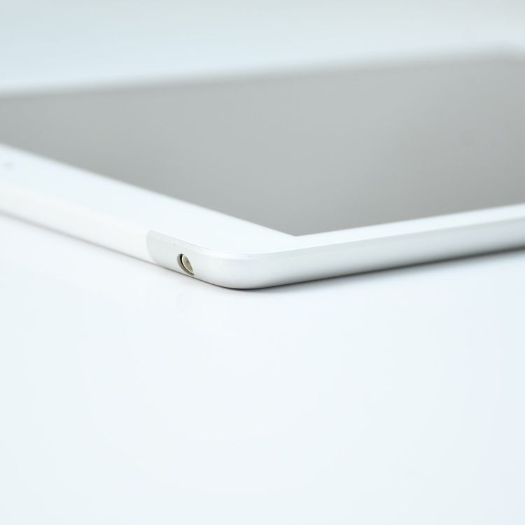 88SIMե꡼ iPad 8 Wi-Fi+Cellular 32GB