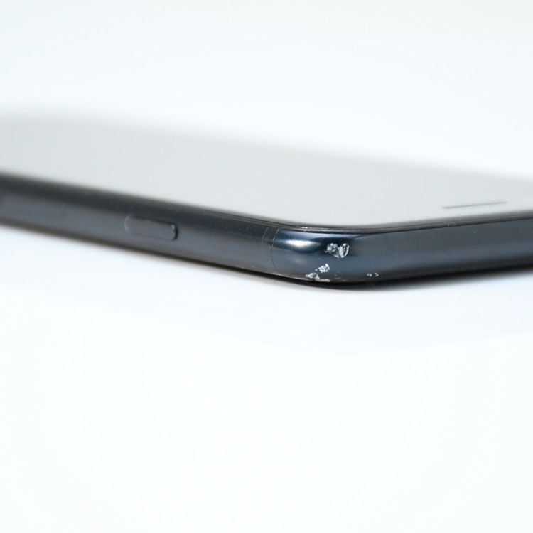 �ڱվ����ʡ������Хåƥ꡼84%��SIM�ե꡼ iPhoneSE �裳���� 64GB �ߥåɥʥ���