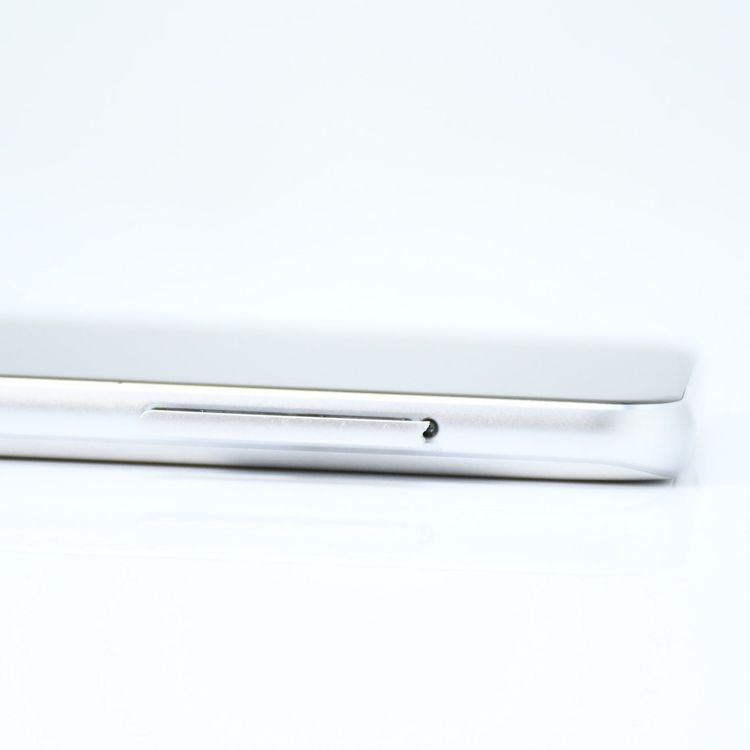 ������������ʡ������ɹ���SIM�ե꡼ docomo LG style L-03K �ۥ磻��