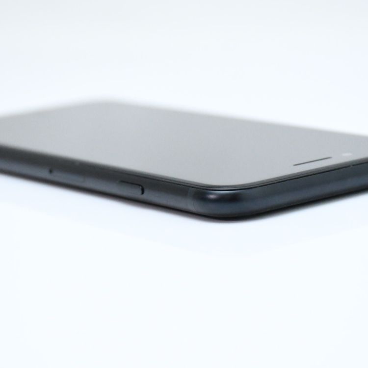 ưġ100 %ʡSIMե꡼ iPhoneSE 裳 64GB ߥåɥʥ