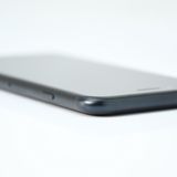 �ڱվ����ʡ������Хåƥ꡼83%��au SIM�ե꡼ iPhoneSE �裳���� 64GB