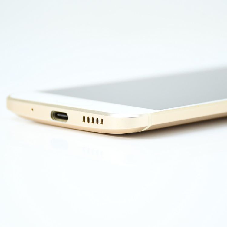 �����ʡ�au SIM���å�����Ѥ� HTC 10 HTV32 �ȥѡ��� �������