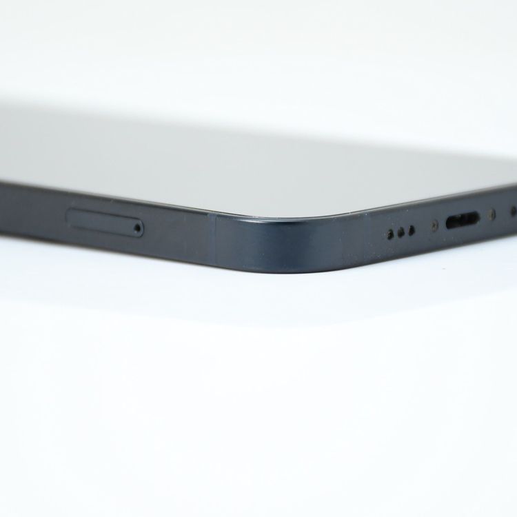 �ڱվ����ʡ������Хåƥ꡼83���SIM�ե꡼iPhone 12 128GB �֥�å�