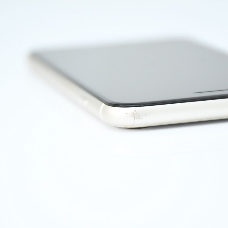 ��ư��ġ�����100 %��SIM�ե꡼iPhone SE �裳���� 64GB �������饤��