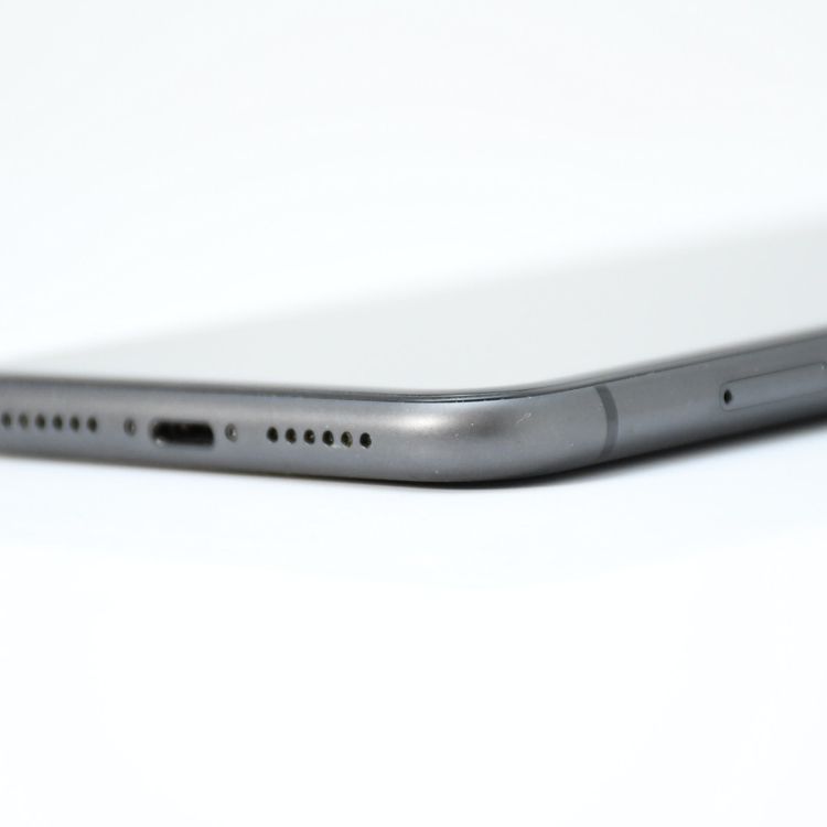 �����ʡ������Хåƥ꡼��������85���docomo SIM�ե꡼ iPhone11 64GB