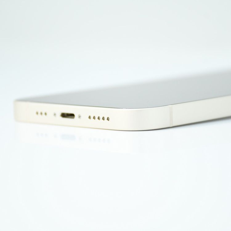 ��Amazon�����Ѥ��ʡ����ʡ�SIM�ե꡼ iPhone13 128GB �������饤��