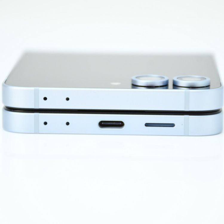 �ڿ���Ʊ�͡�au SIM�ե꡼ Galaxy Z Flip6 SCG29 256GB �֥롼