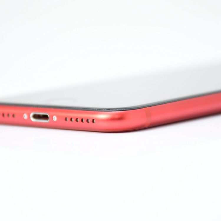 �����ʡ�SIM�ե꡼ iPhone SE �裲���� 128GB ��å�