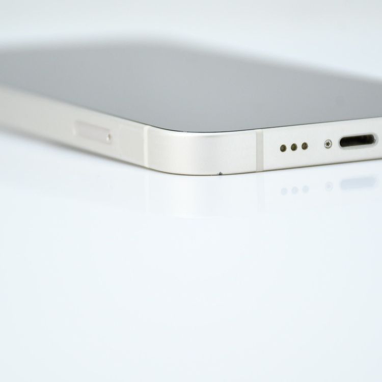 �ڱվ����ʡ���°�ʴ�����docomo SIM�ե꡼ iPhone14 128GB �������饤��
