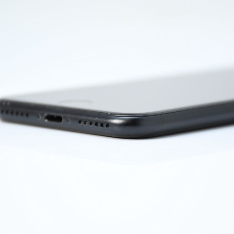 �ڽ����Хåƥ꡼��������86���SIM�ե꡼ iPhone SE �裲���� 128GB �֥�å�