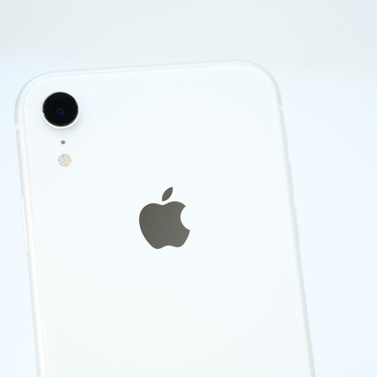 �����ʡ������Хåƥ꡼83���au SIM�ե꡼ iPhone XR 64GB �ۥ磻��