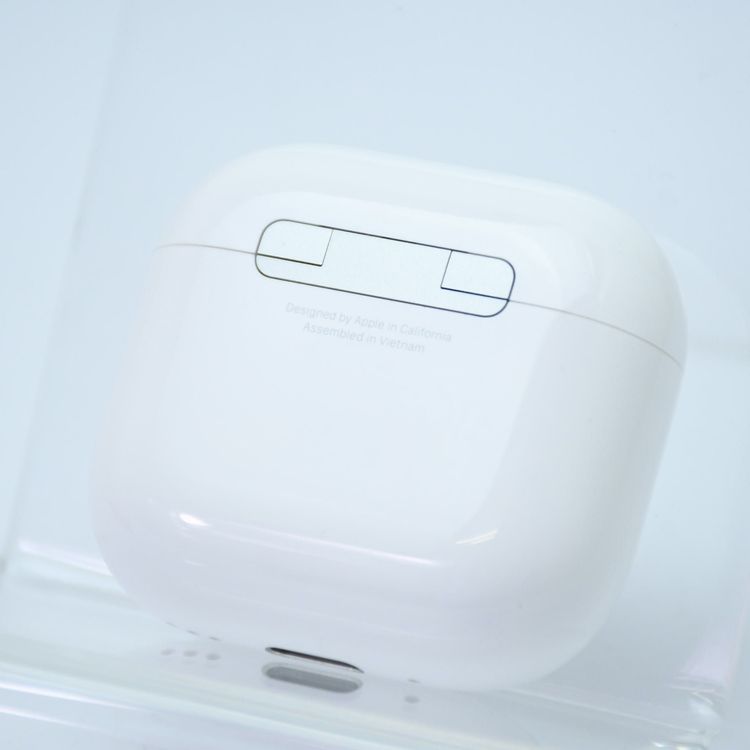 【性能新品同様*一回使用】AirPods 第4世代 ノイズキャンセリング搭載 MXP93J/A