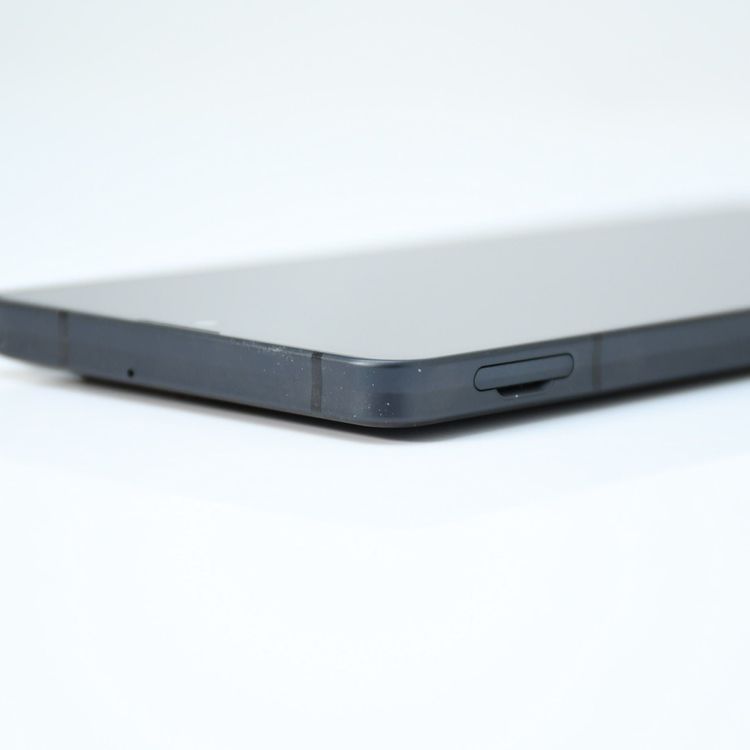 �ڱվ����ʡ������ɹ���au SIM�ե꡼ AQUOS sense6s SHG07 �֥�å�