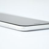 SIM�ե꡼ iPhone SE �裲���� 128GB �ۥ磻��