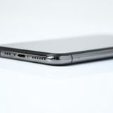 �ڱվ����ʡ�ư��ġ�����100 %��SIM�ե꡼ iPhone XS 256GB ���ڡ������쥤