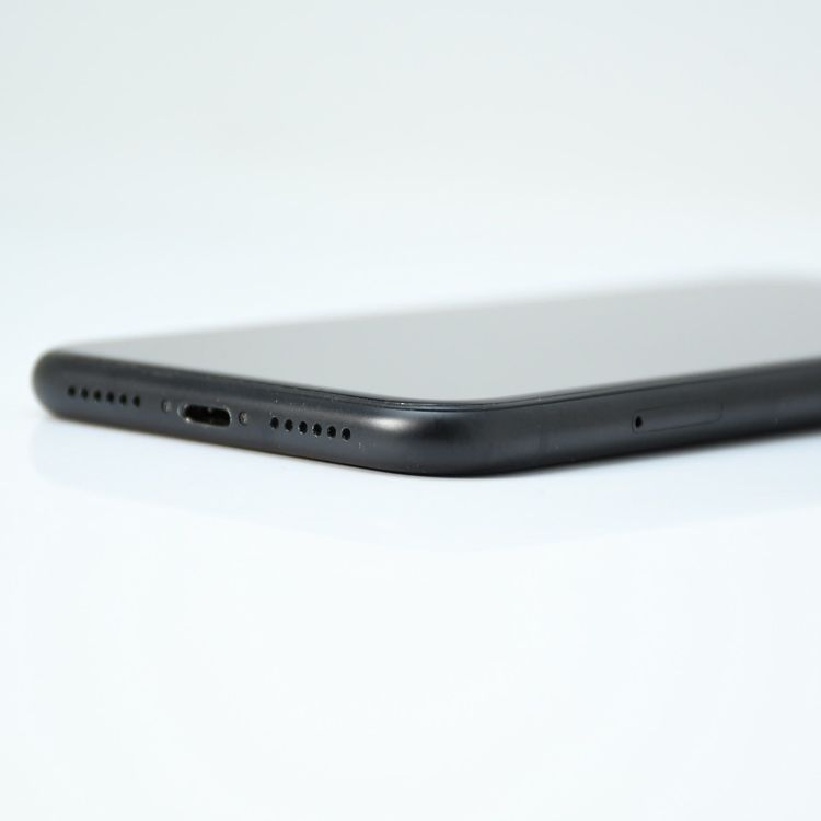 ��ư���ǽ������100������ʡ�SIM�ե꡼docomo iPhoneXR 64GB �֥�å�
