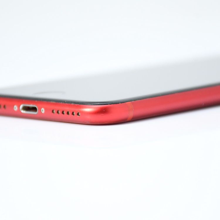 �ڱվ����ʡ�SIM�ե꡼ iPhone SE �裲���� 128GB ��å�