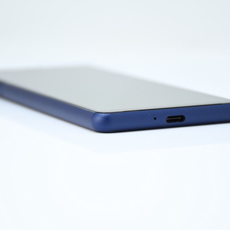 �ڿ���Ʊ�͡�SIM�ե꡼ Y!mobile Xperia 10 II A001SO �֥롼