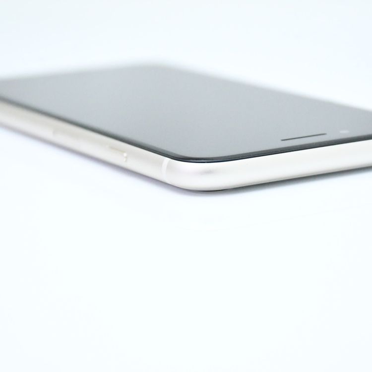 ڽХåƥ꡼ 100docomo SIMե꡼iPhone SE 3 64GB