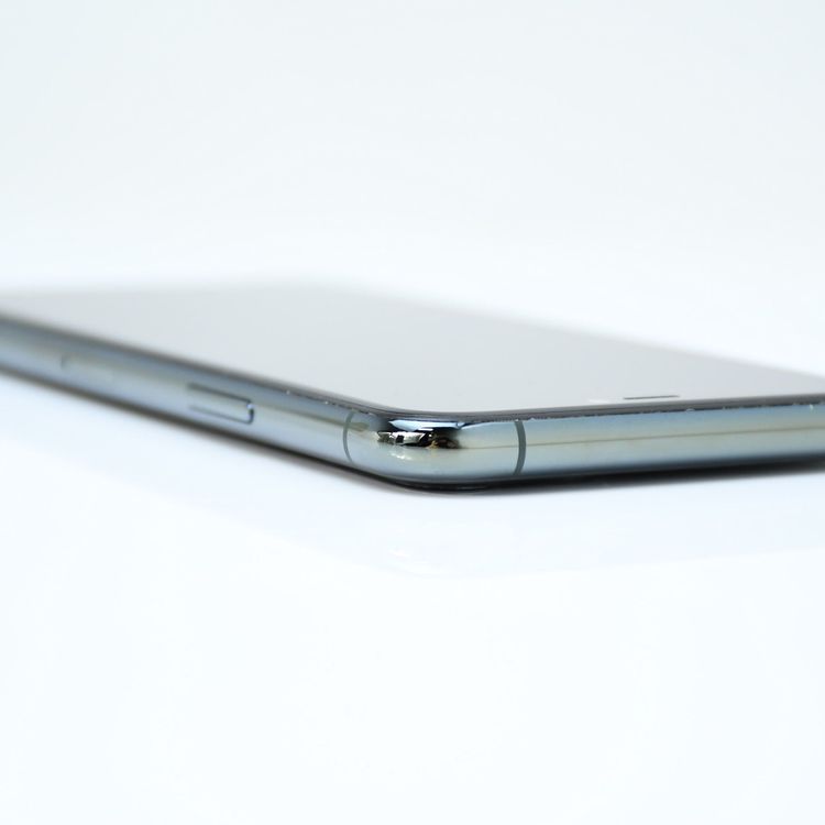 ��Face ID����󥯡��վ����ʡ�docomo SIM�ե꡼ iPhone11 Pro 256GB