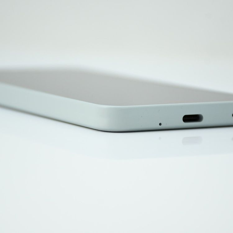 �ڿ���Ʊ�͡�SIM�ե꡼ docomo AQUOS wish3 SH-53D ���꡼��
